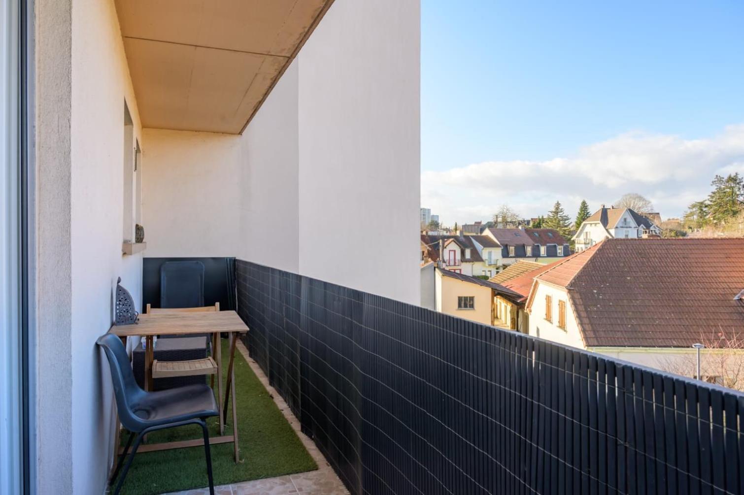 Studio Cosy Avec Balcon Avec Parking Gratuit Proche Centre Sportif Et De La Route Des Vins Alsace Mulhouse Ngoại thất bức ảnh